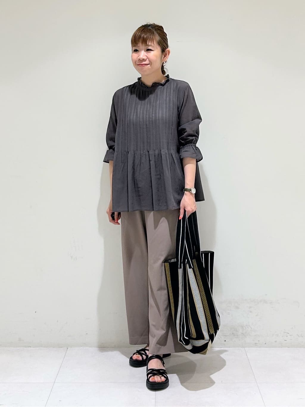 tsuyuさんの「INDIVI｜【洗える/コットン】ピンタックシアーブラウス」を使ったコーディネート