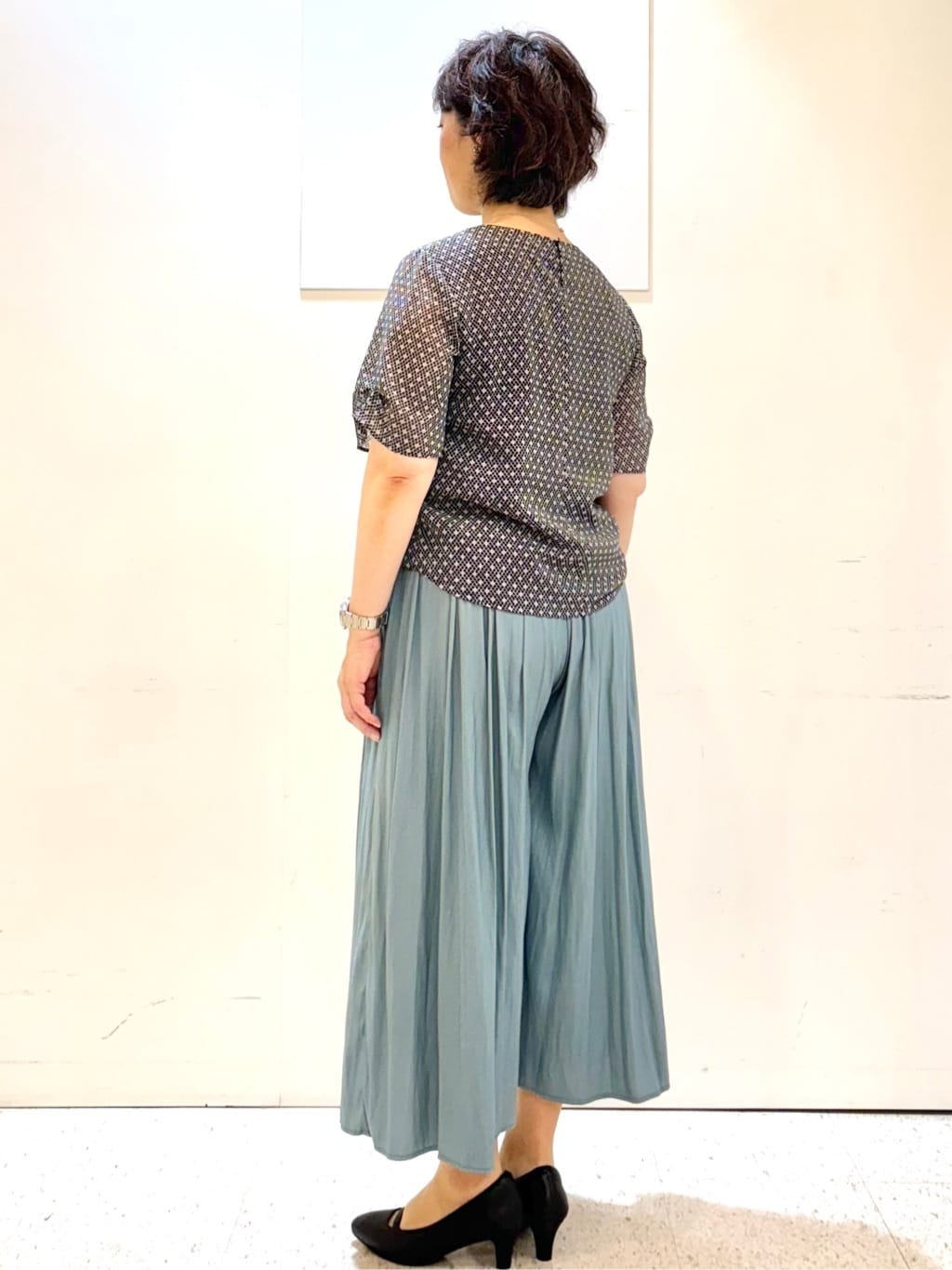 ヤスコさんの「Reflect｜【マシンウォッシュ可／セットアップ可】コツキ柄プリントブラウス」を使ったコーディネート