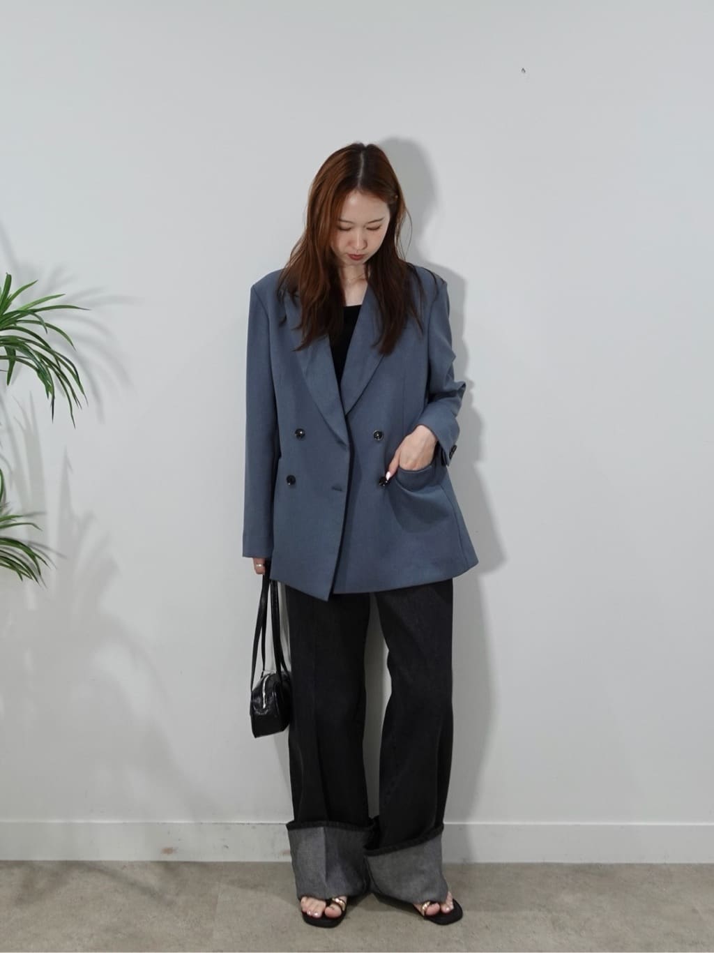mitsukiさんの「INDIVI｜ロールアップデニム」を使ったコーディネート