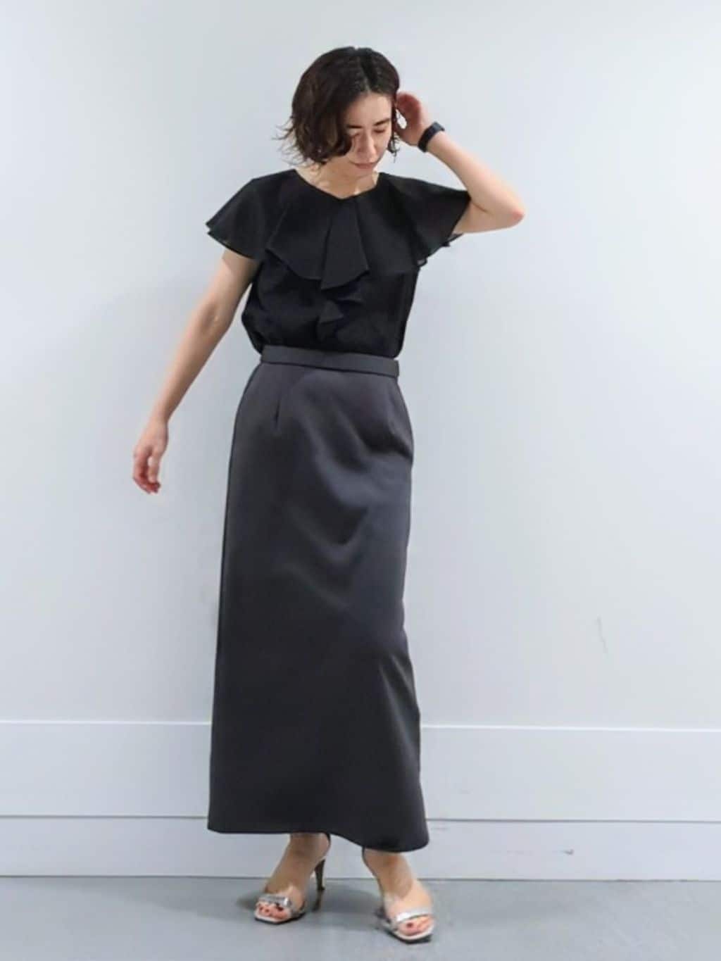 ミズタさんの「UNTITLED｜【きれいめ/洗える/フリル】ラッフルシアーブラウス」を使ったコーディネート