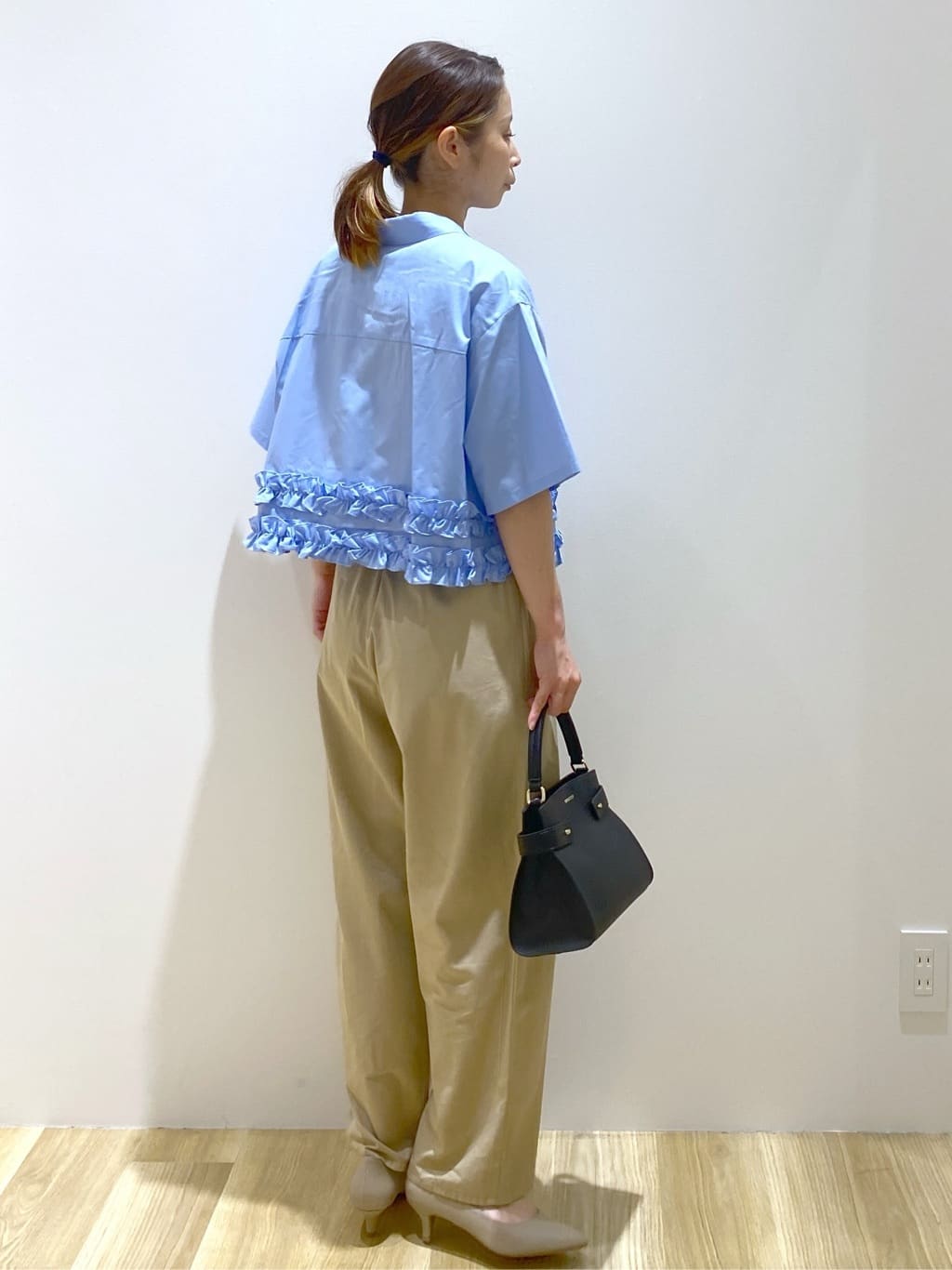 えりさんの「OPAQUE.CLIP｜裾フリルシャツ【洗濯機洗い可】」を使ったコーディネート