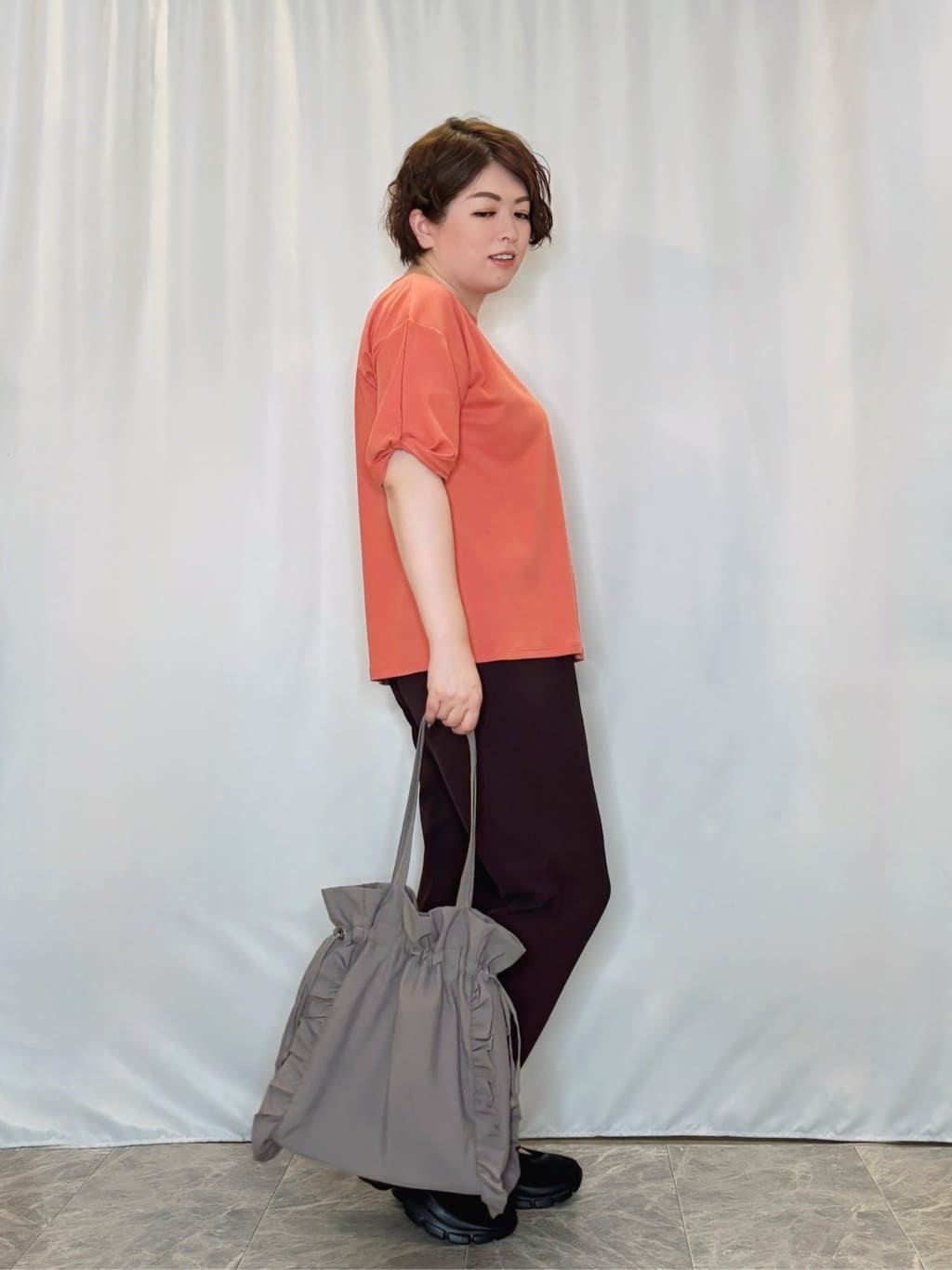 たみさんの「SHOO･LA･RUE｜【ひんやり/洗える/S-LL】袖ねじりシルケットトップス」を使ったコーディネート