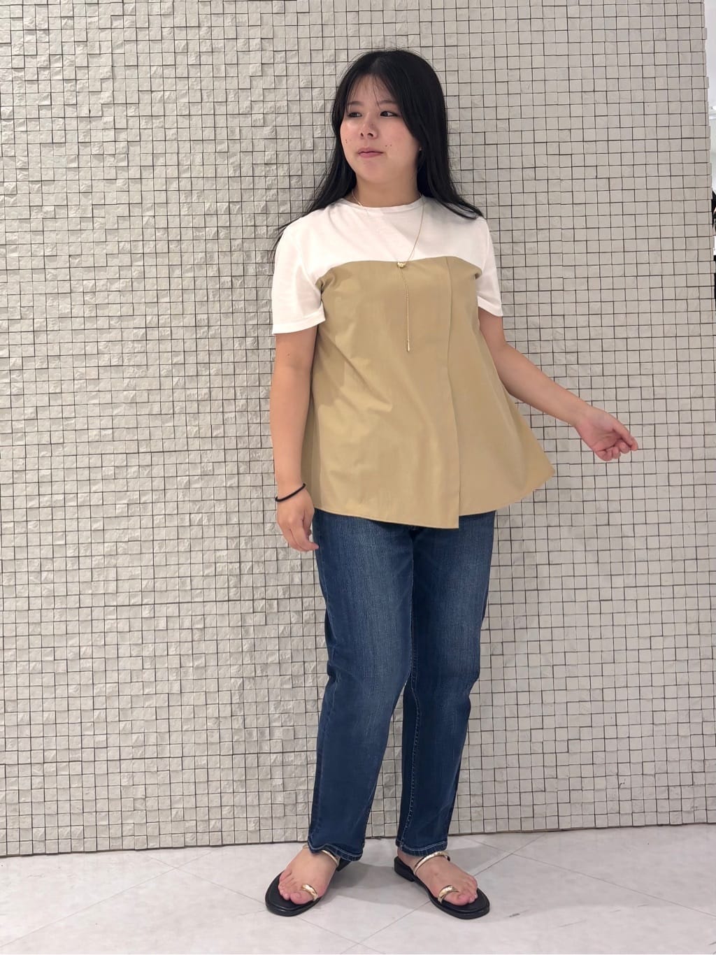 MEGUMIさんの「INDIVI｜【洗える】ビスチェレイヤード風トップス」を使ったコーディネート