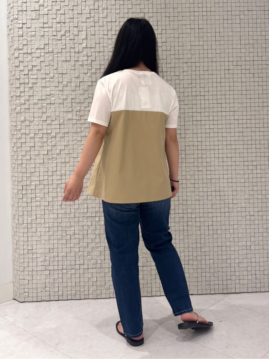 MEGUMIさんの「INDIVI｜【洗える】ビスチェレイヤード風トップス」を使ったコーディネート