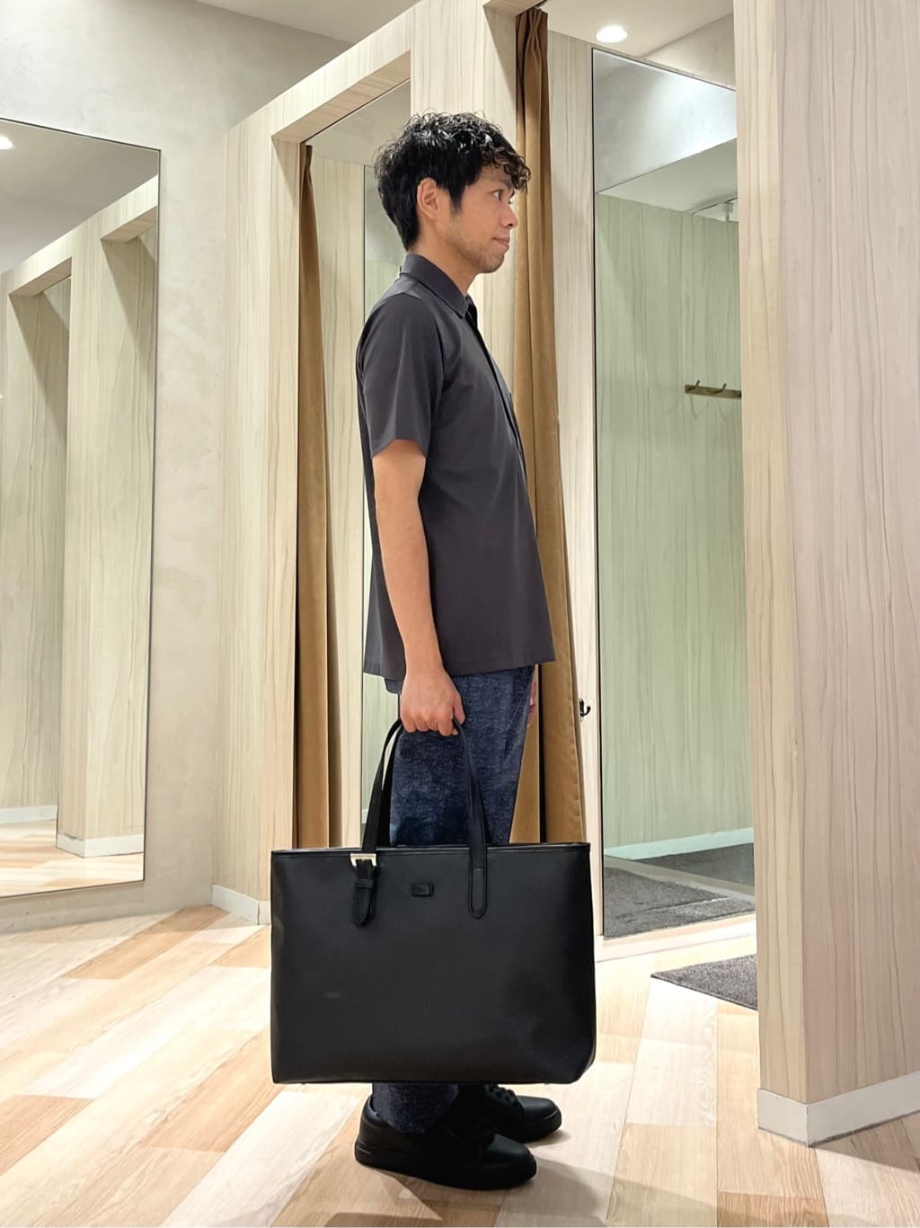 URAさんの「TAKEO KIKUCHI｜【抗菌防臭】COOL DOTS（R）ドビープリント パンツ」を使ったコーディネート