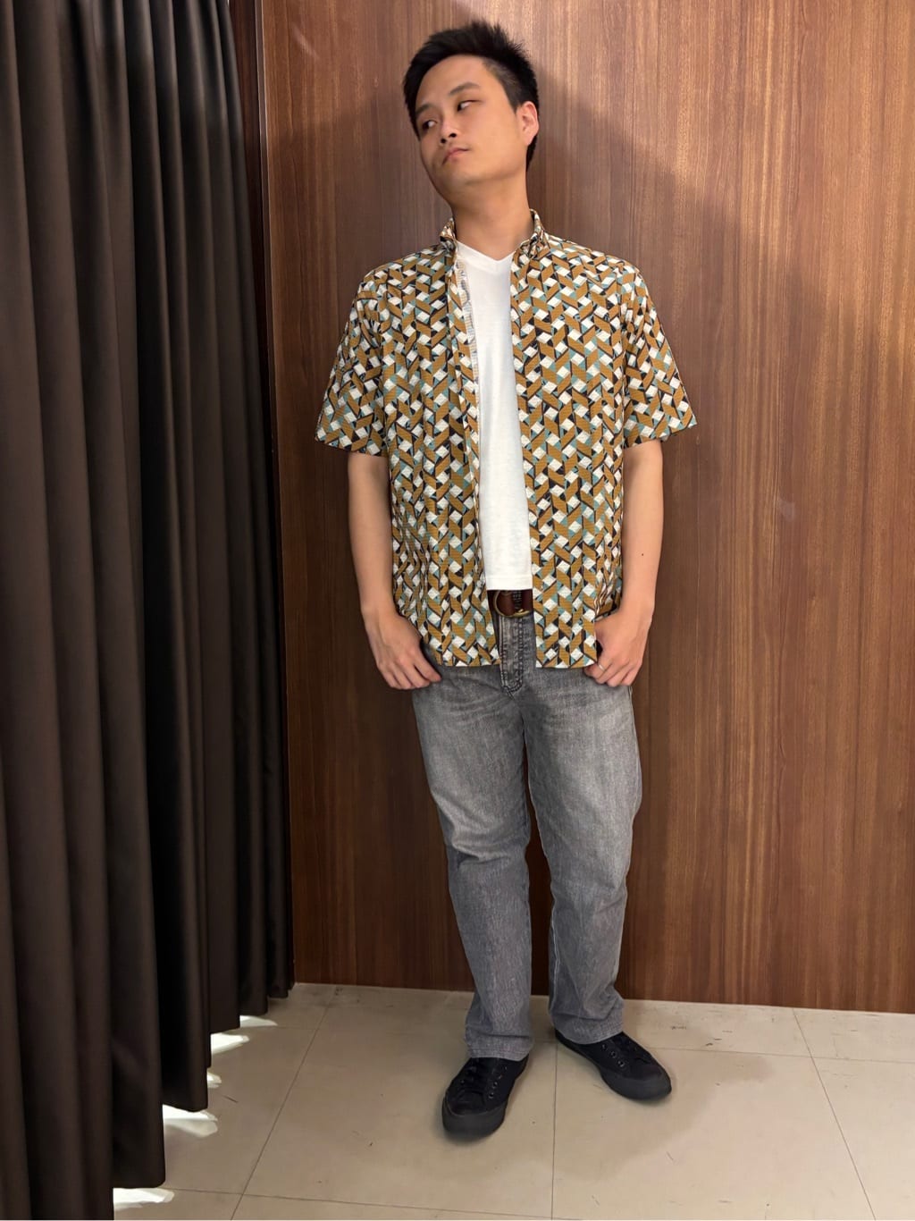 中村さんの「TAKEO KIKUCHI｜【COOL CITY WEAR】籠目アート柄 サッカーシャツ /通気性」を使ったコーディネート