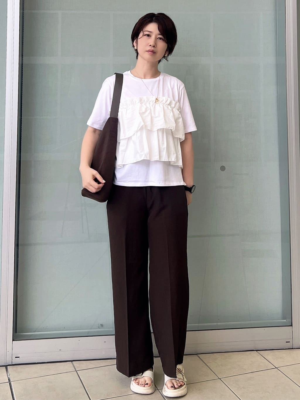yo-koさんの「OPAQUE.CLIP｜ウエストサテン使いイージーワイドパンツ【洗濯機洗い可】」を使ったコーディネート