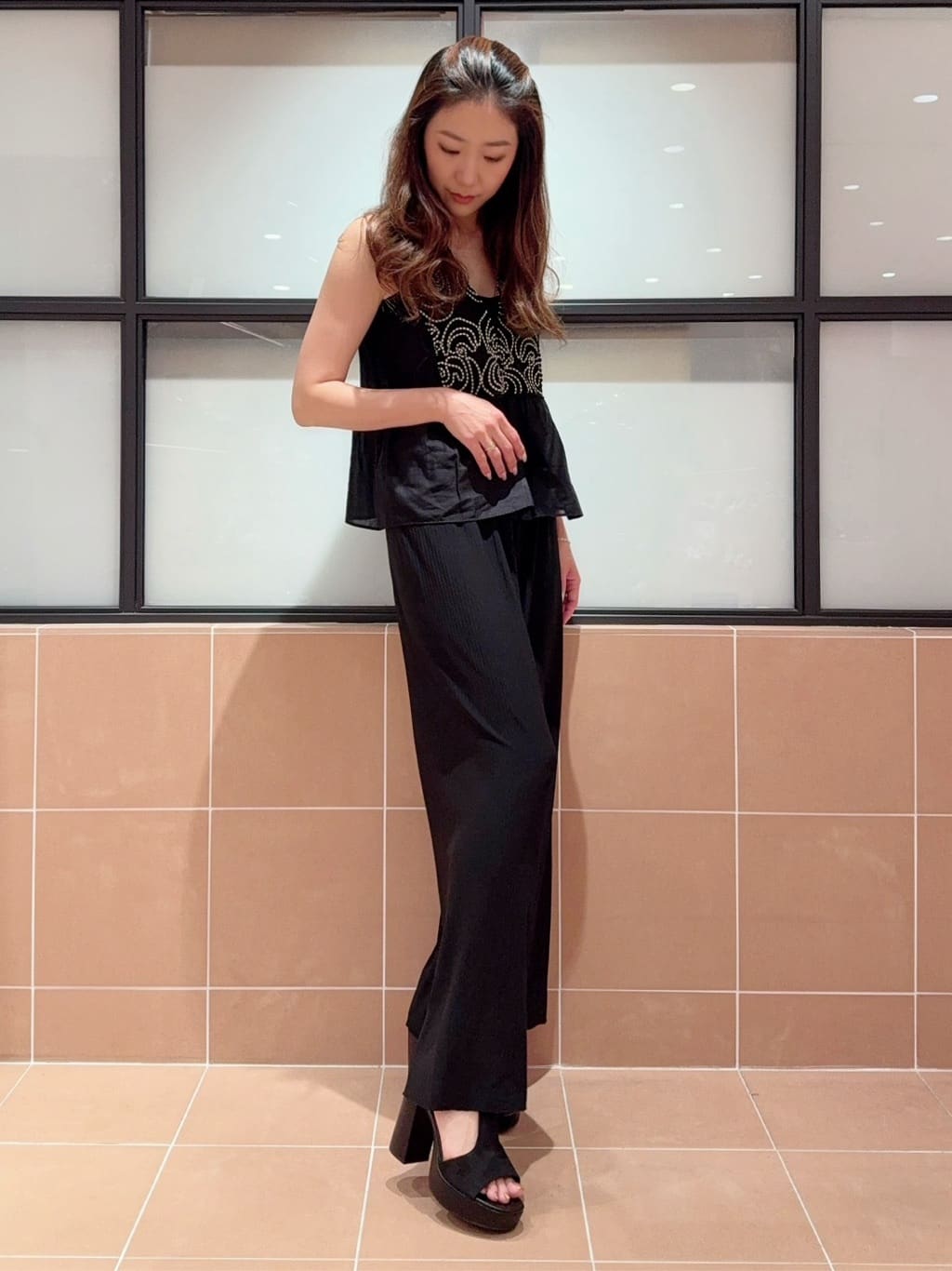 kaoriさんの「ESPERANZA｜Tストラップスクエアサンダル」を使ったコーディネート