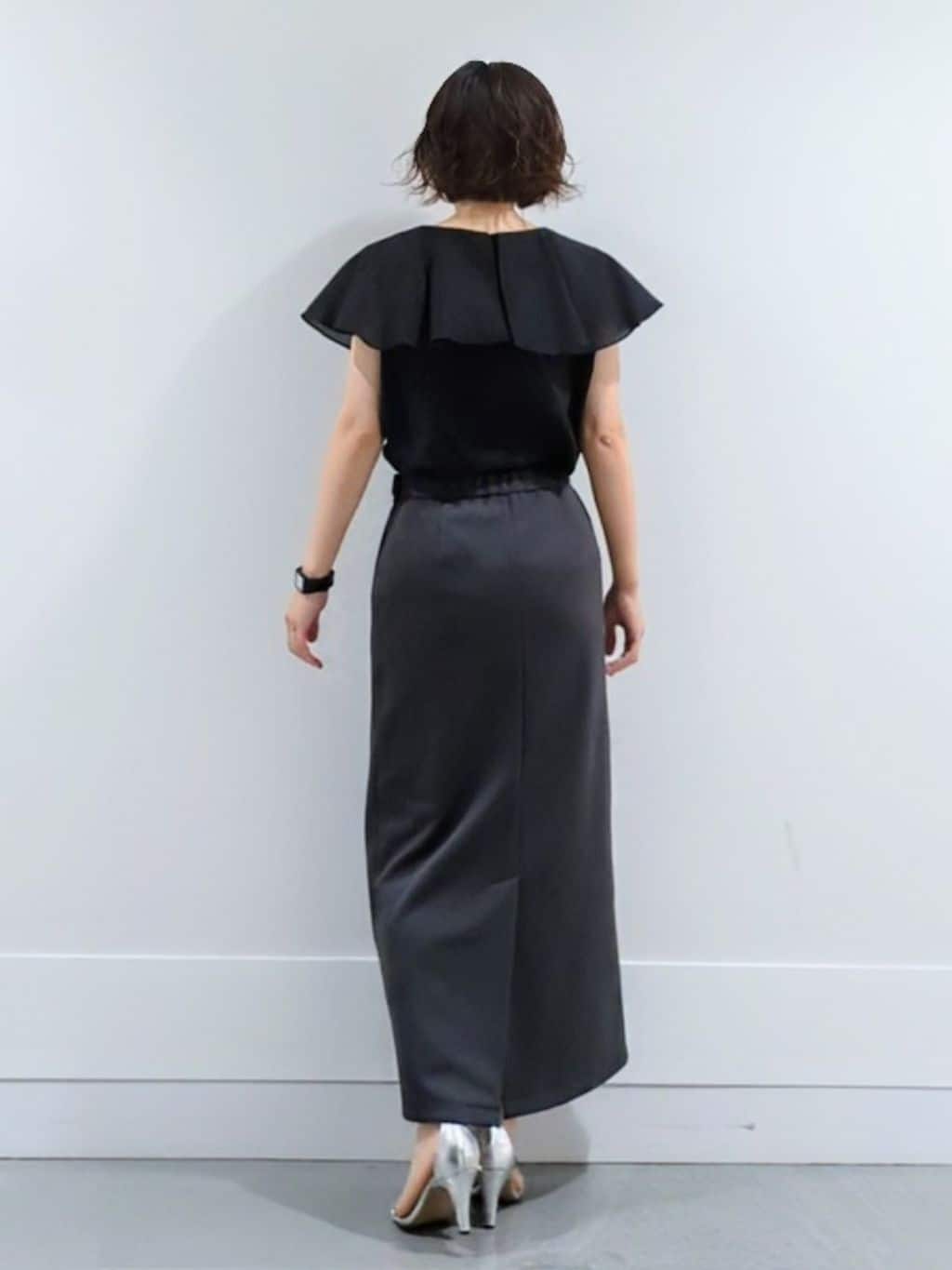 ミズタさんの「UNTITLED｜【きれいめ/洗える/フリル】ラッフルシアーブラウス」を使ったコーディネート