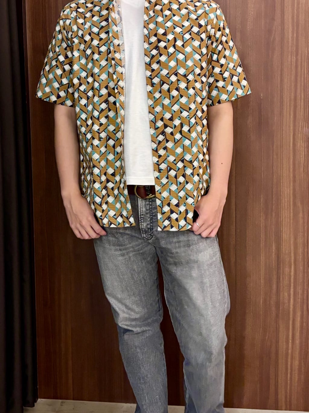中村さんの「TAKEO KIKUCHI｜【COOL CITY WEAR】籠目アート柄 サッカーシャツ /通気性」を使ったコーディネート
