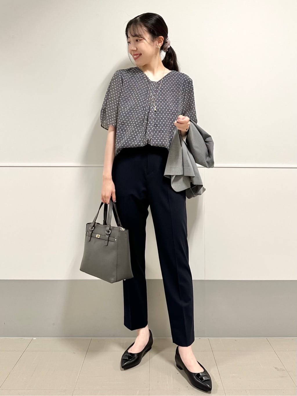 Momoさんの「Reflect｜【マシンウォッシュ可／セットアップ可】コツキ柄プリントブラウス」を使ったコーディネート