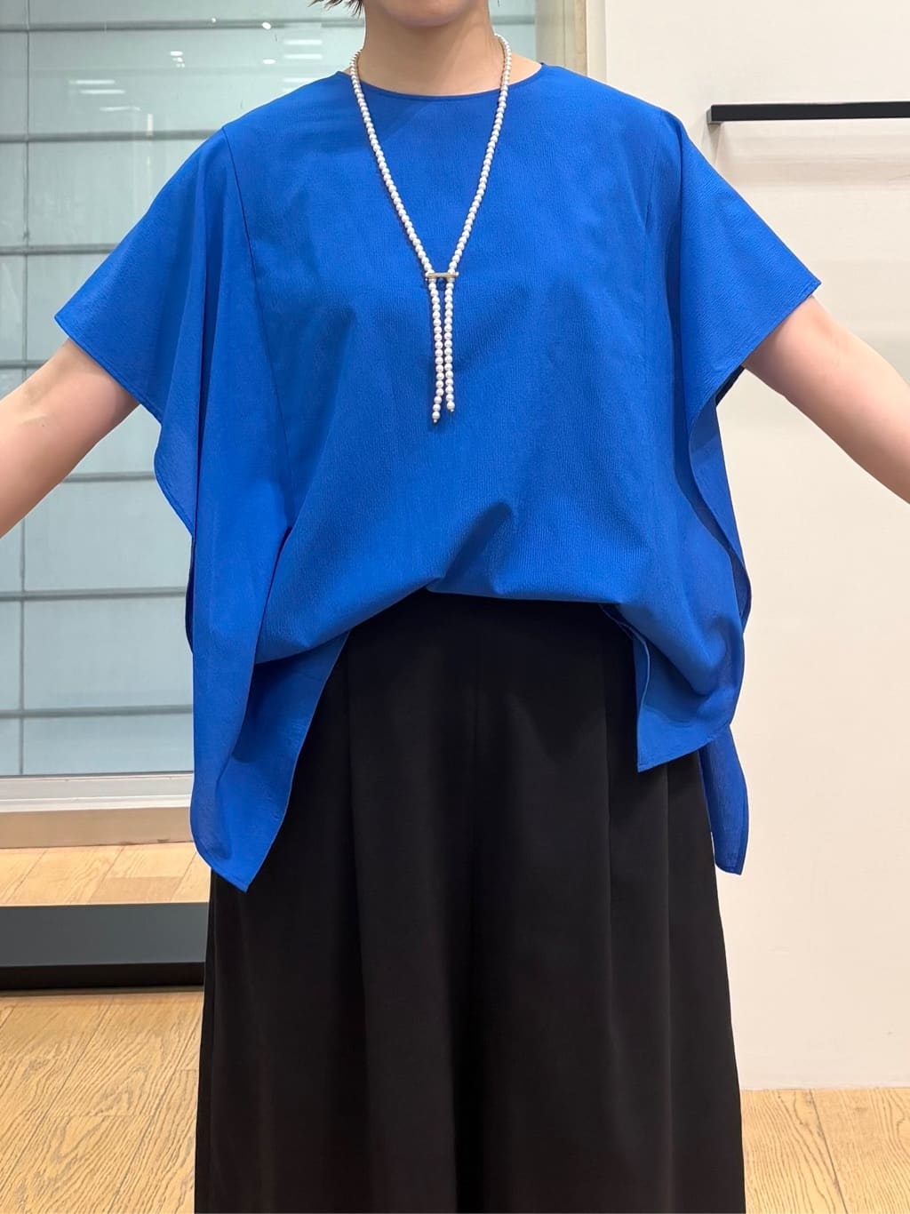 asamiさんの「INDIVI｜【洗える／清涼感◎】ワイドフレアパンツ／スカーチョ」を使ったコーディネート
