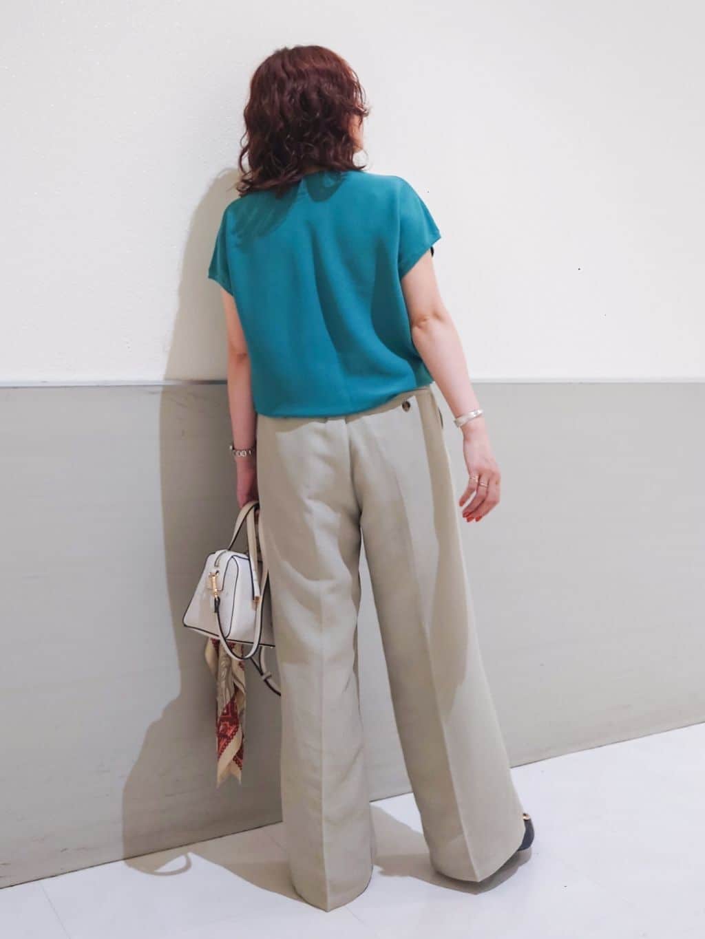 maruさんの「THE SHOP TK｜【6色展開】さらさらフレンチニット【毛玉になりにくい/洗濯機OK】」を使ったコーディネート