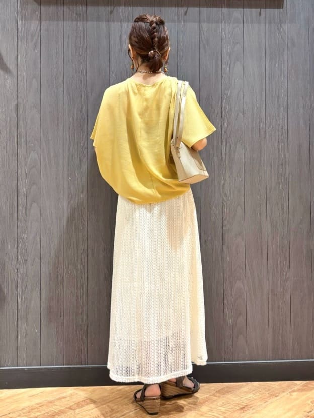 meiさんの「SHOO･LA･RUE｜【S-LL/ひんやり/洗濯後しわになりにくい】インせず決まる はしごレースドルマンブラウス」を使ったコーディネート