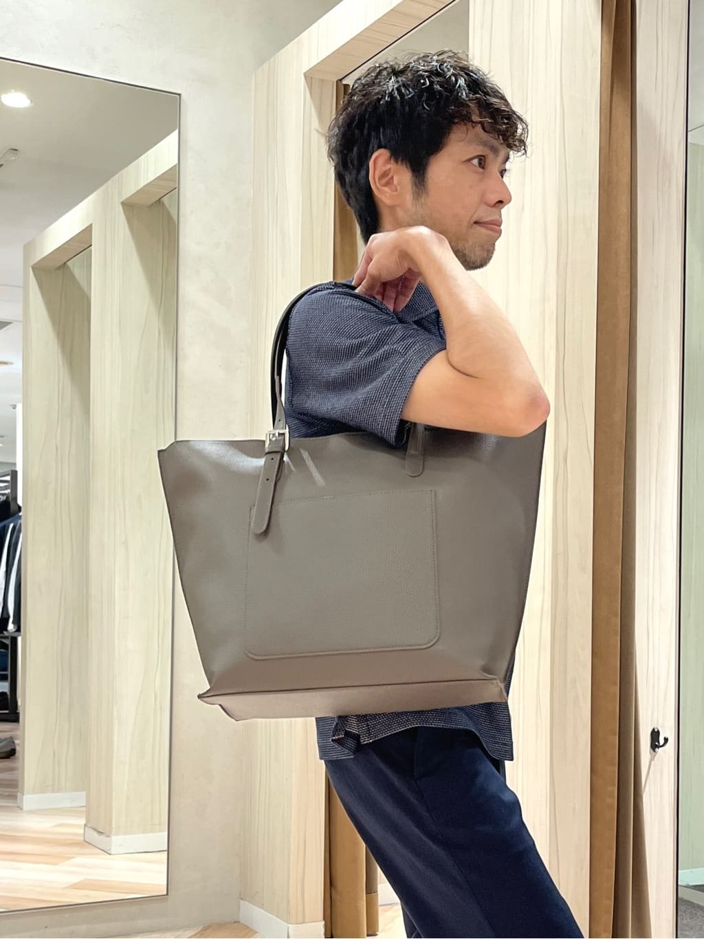 URAさんの「TAKEO KIKUCHI｜【抗菌防臭／9色5サイズ展開】ハニカムメランジ ポロシャツ」を使ったコーディネート