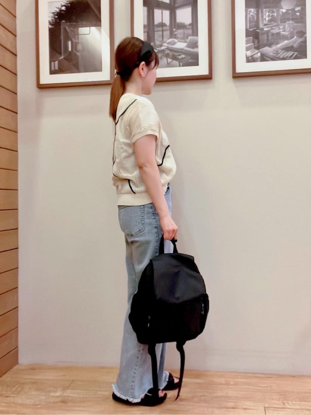 ゆっきーさんの「SHOO･LA･RUE｜【S-LL/裏ひんやり/ストレッチ】ワイドストレートデニムパンツ」を使ったコーディネート