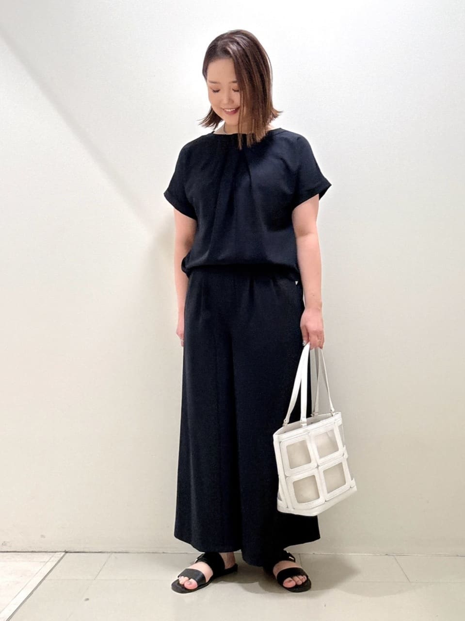 YUIさんの「UNTITLED｜メタリックメッシュトート」を使ったコーディネート