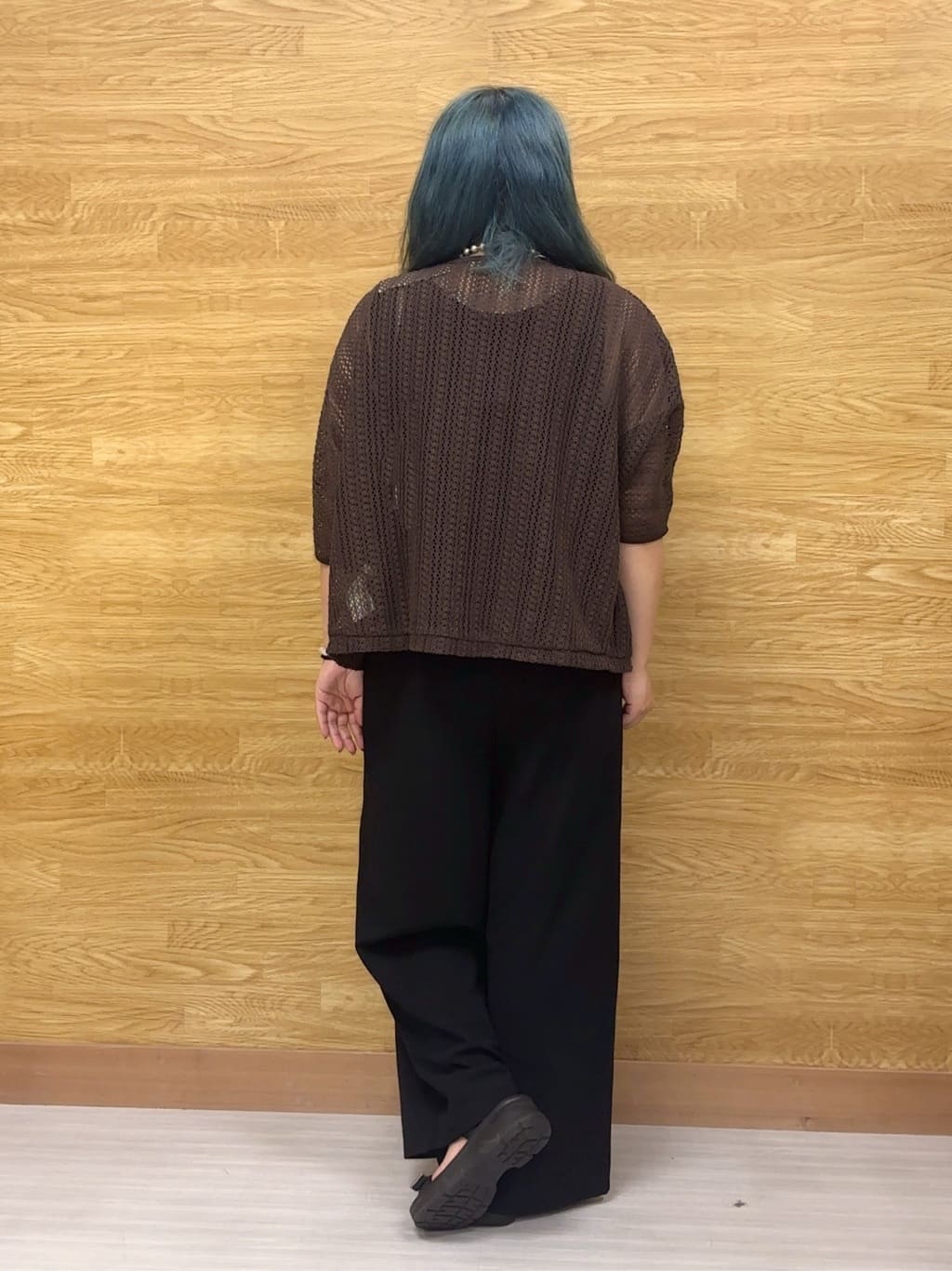 ぁむさんの「SHOO･LA･RUE｜【洗える/S-LL】季節の変わり目に 透かし柄が涼やか ジップブルゾン」を使ったコーディネート