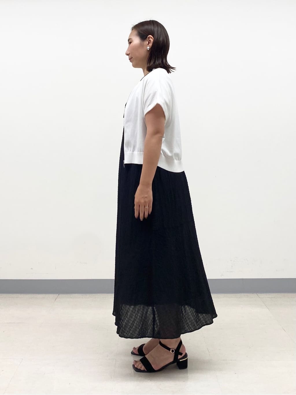 YUKARIさんの「INDIVI｜【UVケア】エアリージョーゼット キャミワンピース」を使ったコーディネート