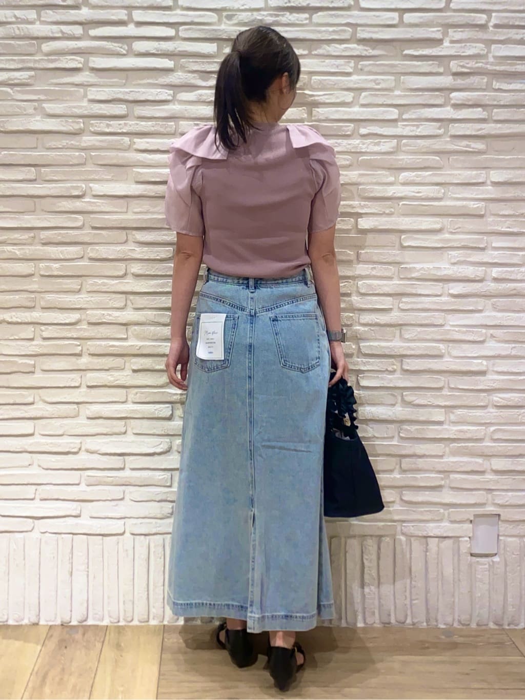 KARENさんの「index｜リボンスリーブドッキングニット【洗濯機洗い可／抗ピル】」を使ったコーディネート