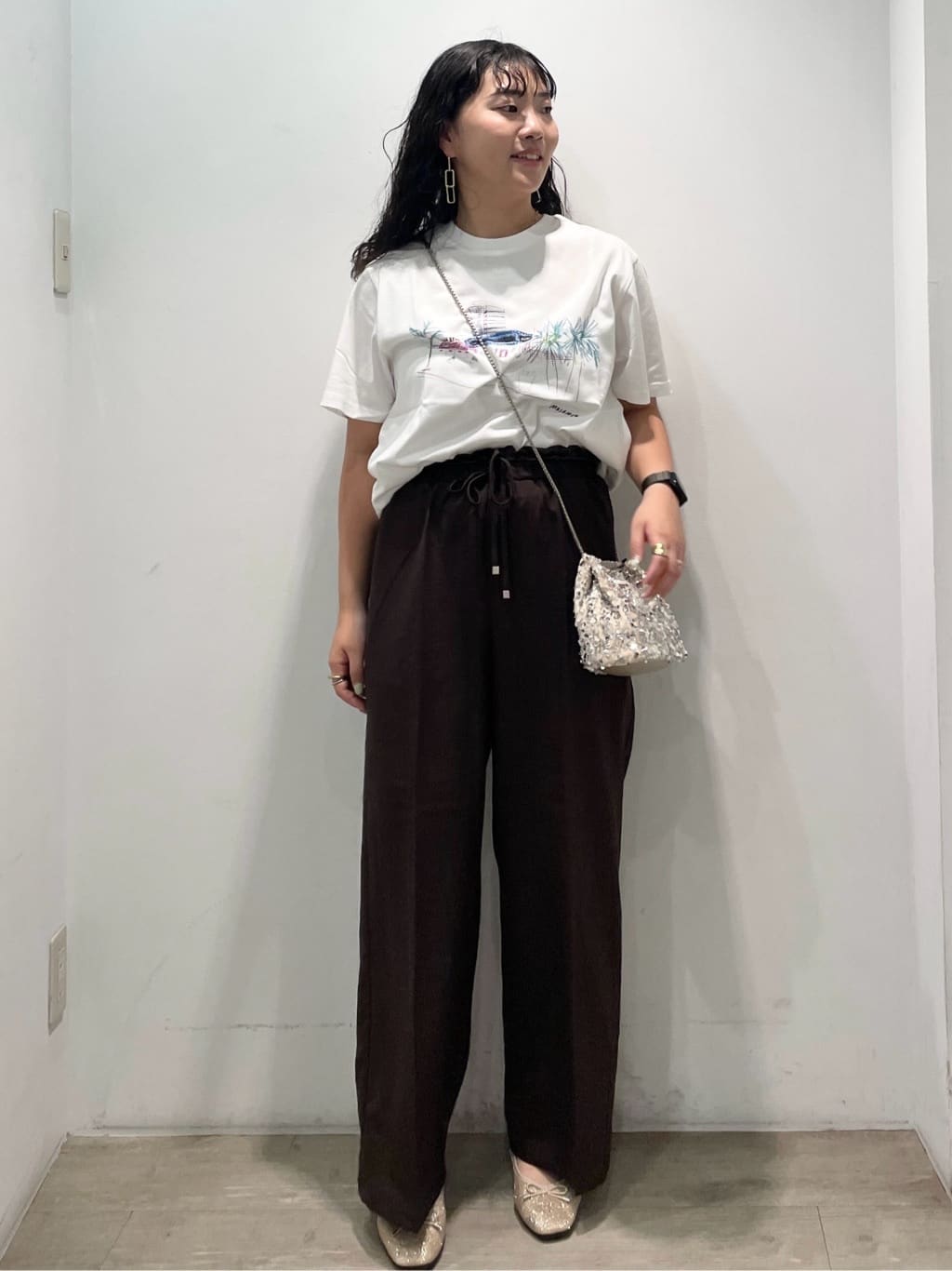 sumicaさんの「OPAQUE.CLIP｜風景イラストプリントTシャツ」を使ったコーディネート