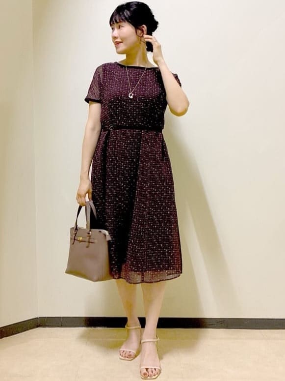  beni_gingerさんの「Reflect｜【WEB先行カラーあり／マシンウォッシュ可／ナローベルト付き】オフボディツイードチェックワンピース」を使ったコーディネート
