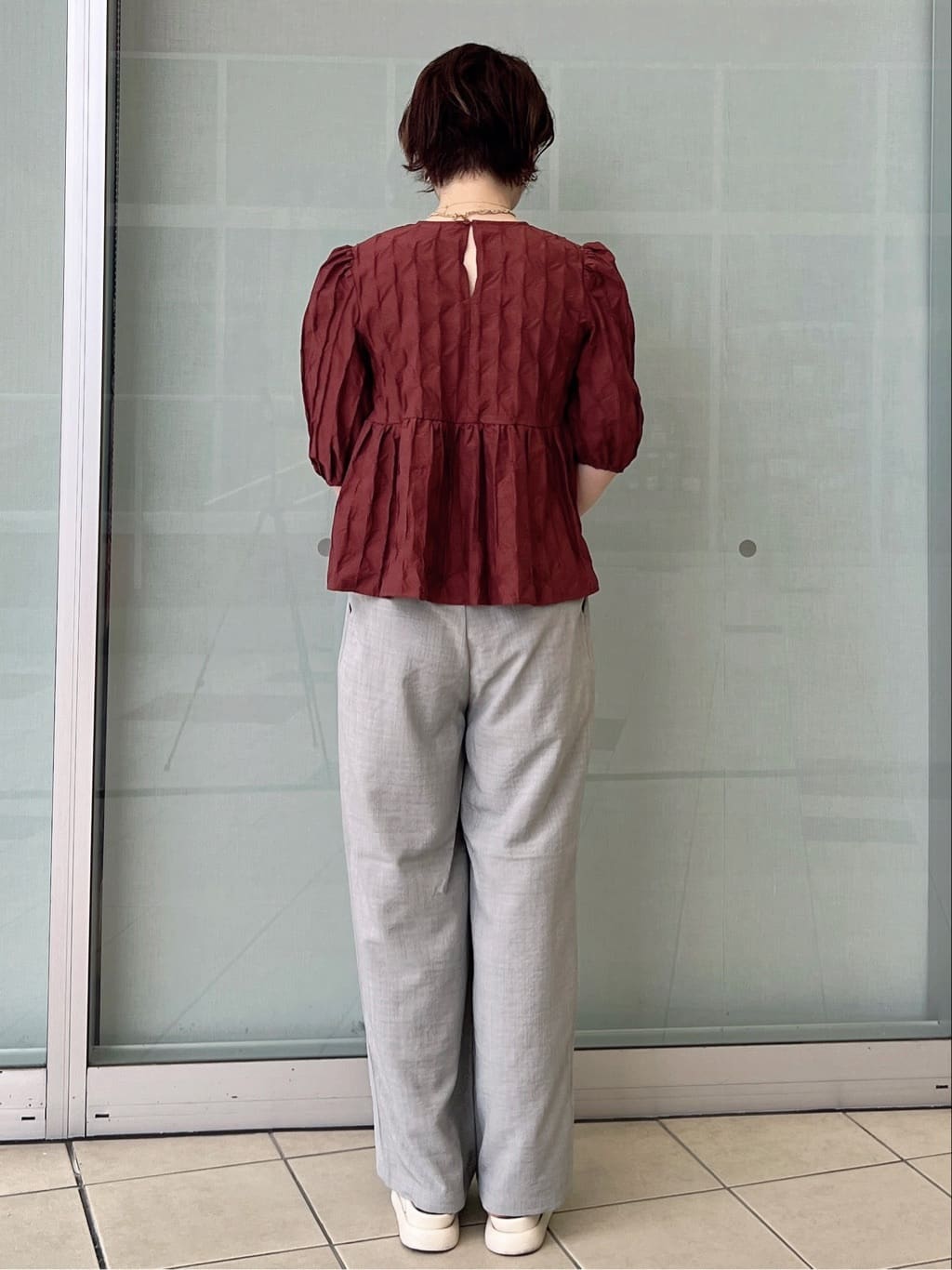 yo-koさんの「OPAQUE.CLIP｜ふくれジャカードペプラムブラウス【洗濯機洗い可】」を使ったコーディネート