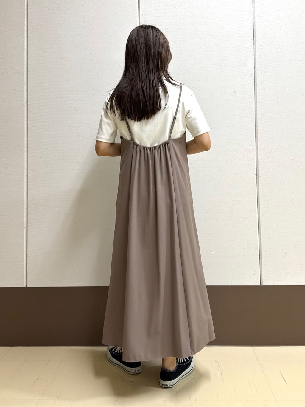 mamiさんの「INDIVI｜【UVケア】エアリージョーゼット キャミワンピース」を使ったコーディネート