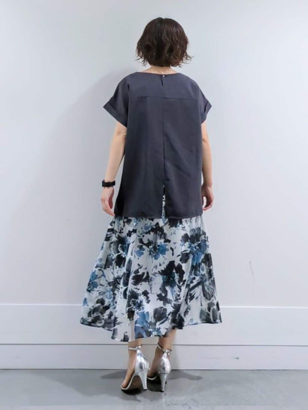ミズタさんの「UNTITLED｜【セットアップ可/はっ水/通勤】リラククール 半袖ブラウス」を使ったコーディネート