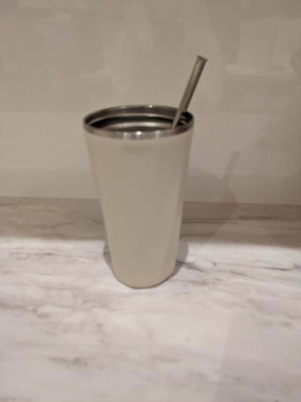 minoriさんの「212 KITCHEN STORE｜ストロー付2wayタンブラー570ml アイボリー」を使ったコーディネート