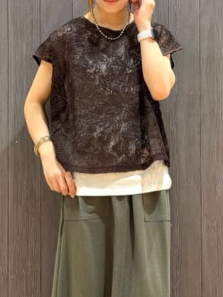meiさんの「SHOO･LA･RUE｜【2点セット】刺繍レーストップス」を使ったコーディネート