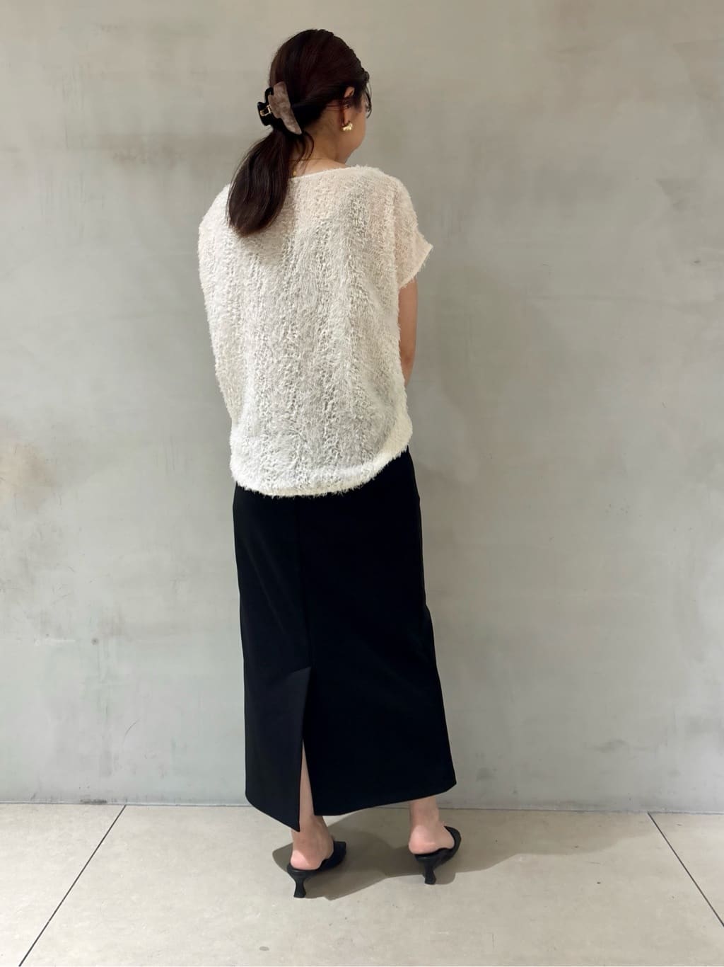 tomoさんの「UNTITLED｜【後ろウエストゴム/ストレッチ性/オンオフ】ジャージナロースカート」を使ったコーディネート