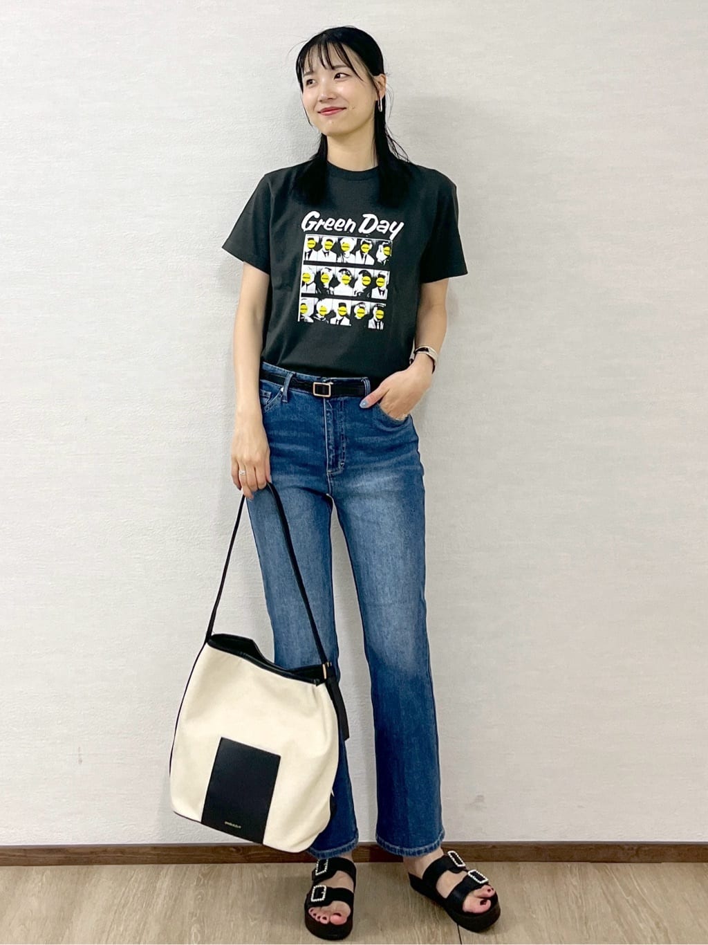 sachikoさんの「OPAQUE.CLIP｜ロックTシャツ別注アソート【GREEN DAY／METALLICA／THE BEATLES】」を使ったコーディネート