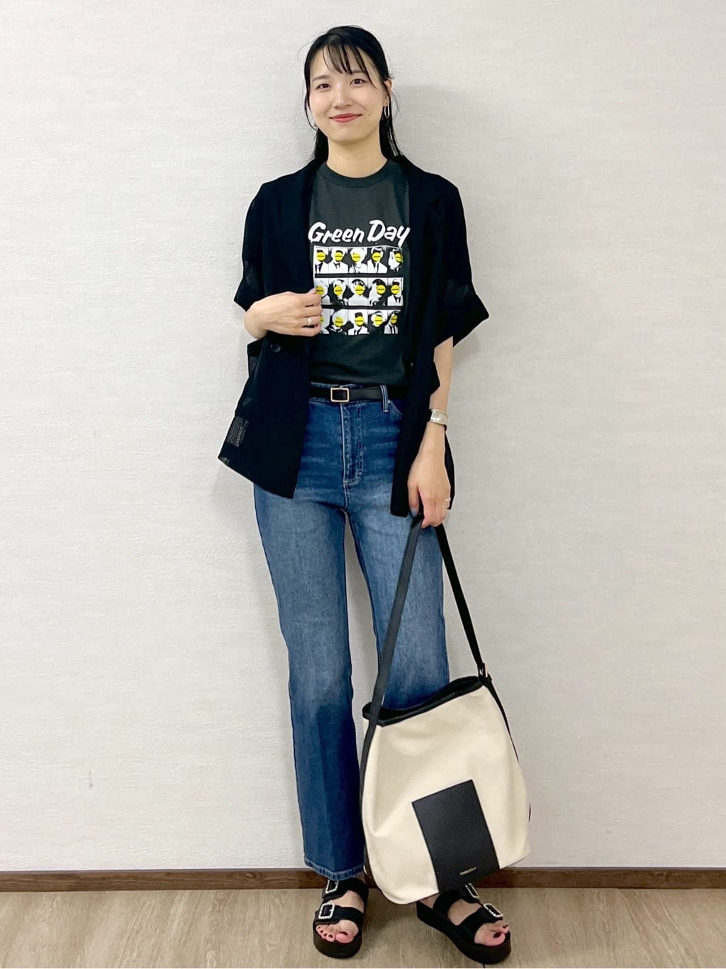 sachikoさんの「OPAQUE.CLIP｜ロックTシャツ別注アソート【GREEN DAY／METALLICA／THE BEATLES】」を使ったコーディネート