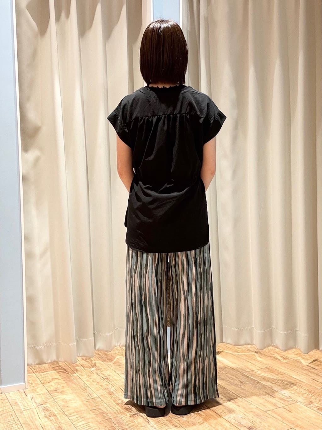 rieさんの「SHOO･LA･RUE｜【S-LL】シルエットが変えられる ウエストリボンブラウス」を使ったコーディネート