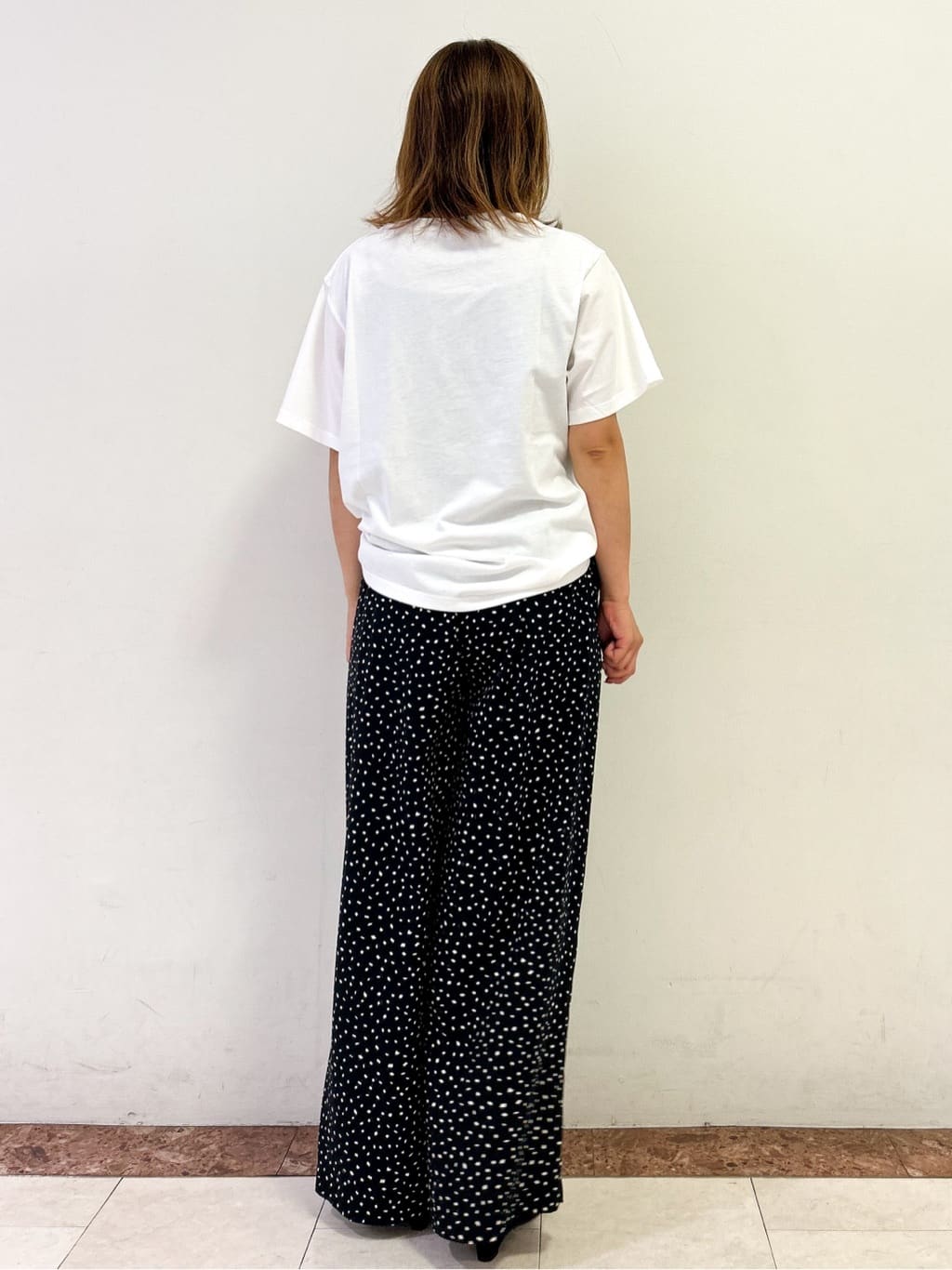 madokaさんの「OPAQUE.CLIP｜風景イラストプリントTシャツ」を使ったコーディネート