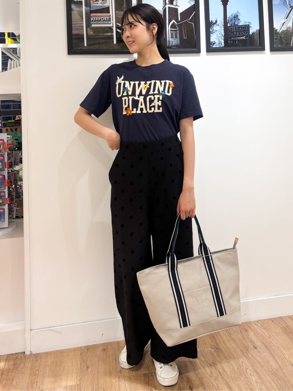 Ririkaさんの「Dessin｜ロゴ刺繍Tシャツ」を使ったコーディネート