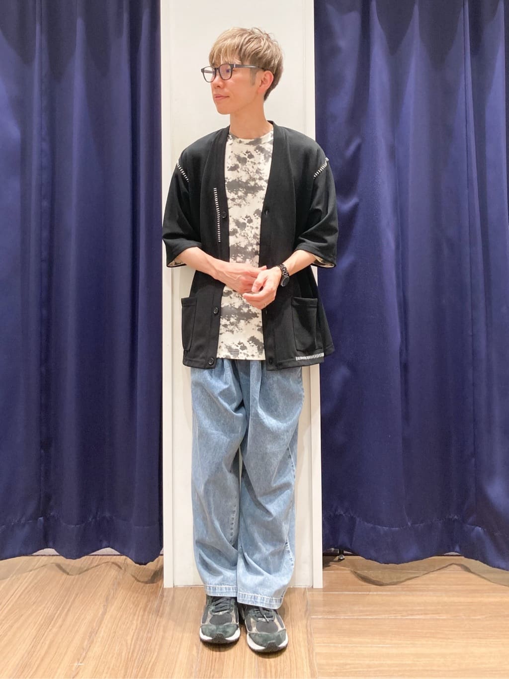 つーじーさんの「THE SHOP TK｜ツイルステッチ半袖カーディガン【洗濯機OK/接触冷感】」を使ったコーディネート