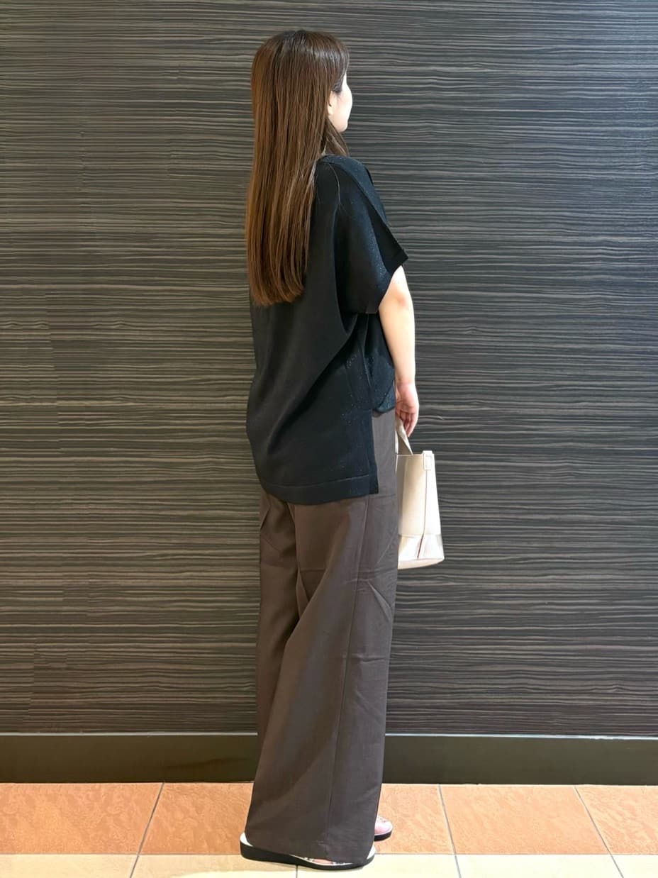 かなさんの「OPAQUE.CLIP｜ウエストサテン使いイージーワイドパンツ【洗濯機洗い可】」を使ったコーディネート