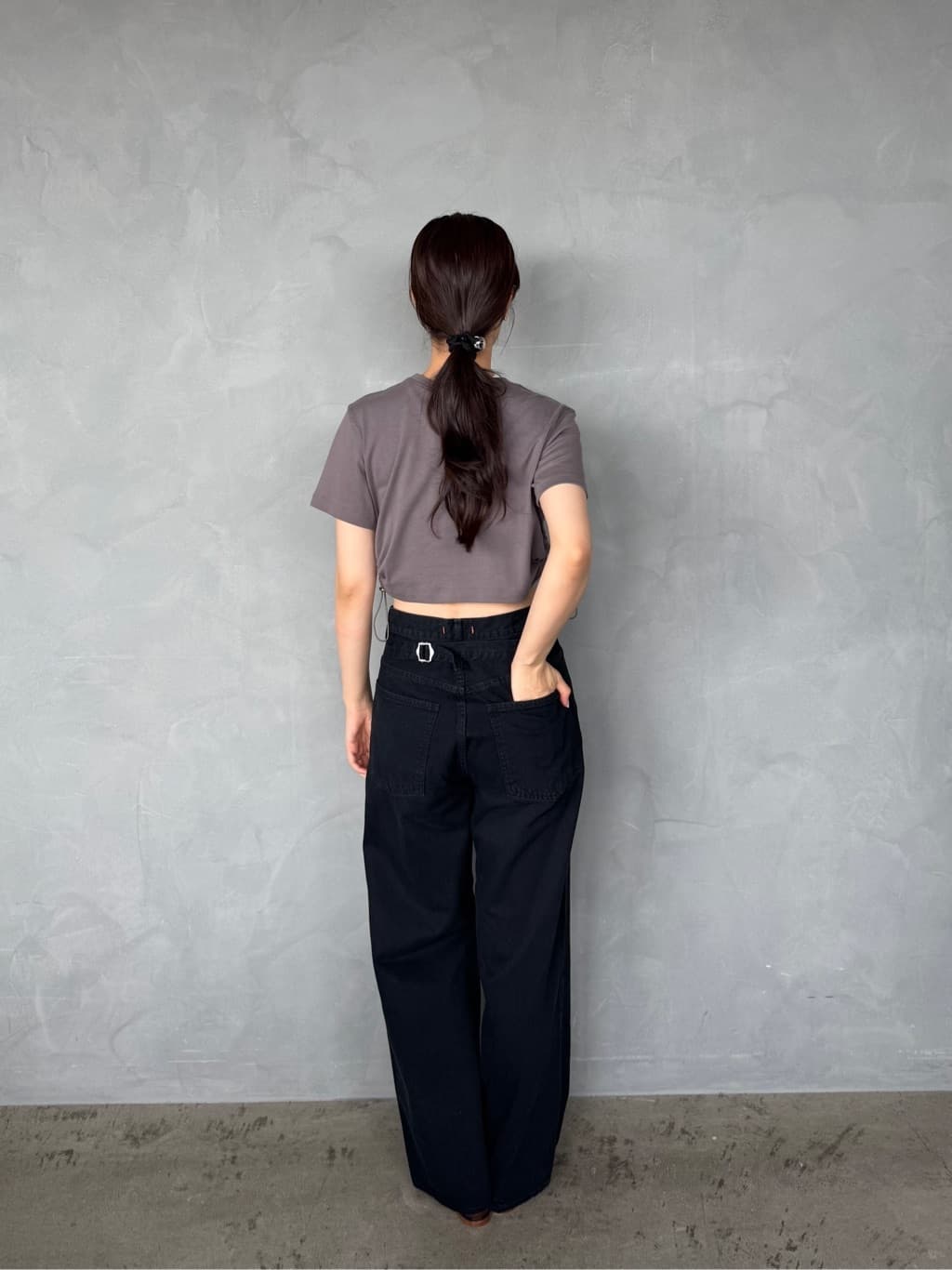 uchi__yamaさんの「CODE A｜drawstring crop tee」を使ったコーディネート