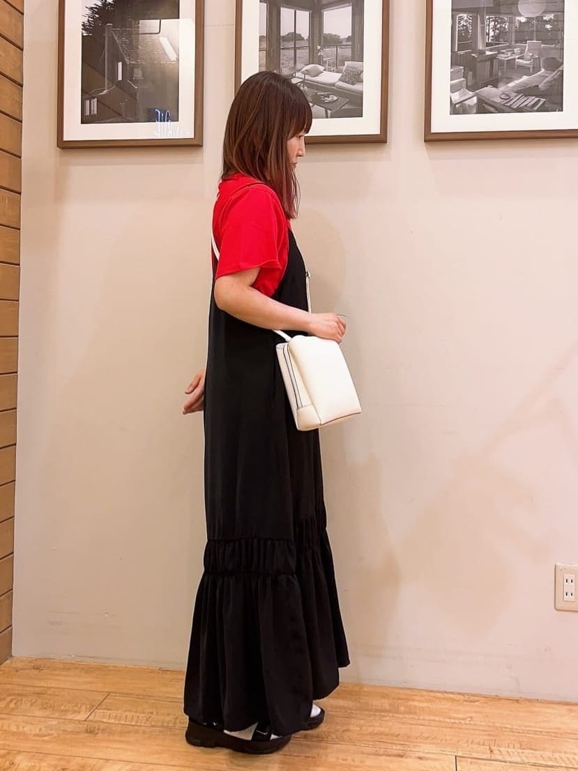 ゆっきーさんの「SHOO･LA･RUE｜【HELLO KITTYコラボ】【SHOO ICE／汗染み軽減／UVカット】コンパクトTシャツ」を使ったコーディネート