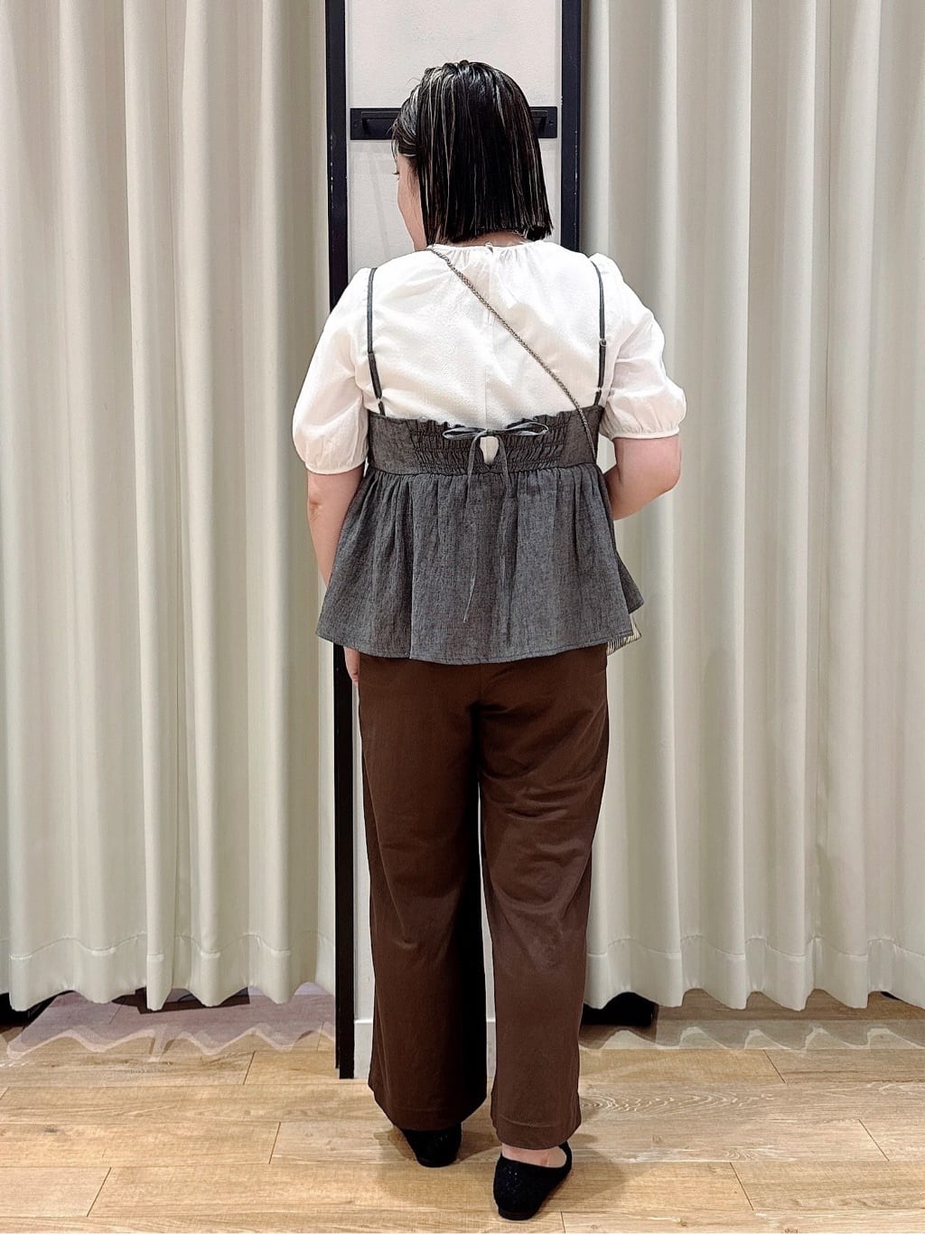 SoRAoさんの「grove｜【接触冷感】見た目はきちんと、着心地はらくちん クロップドベイカーパンツ」を使ったコーディネート