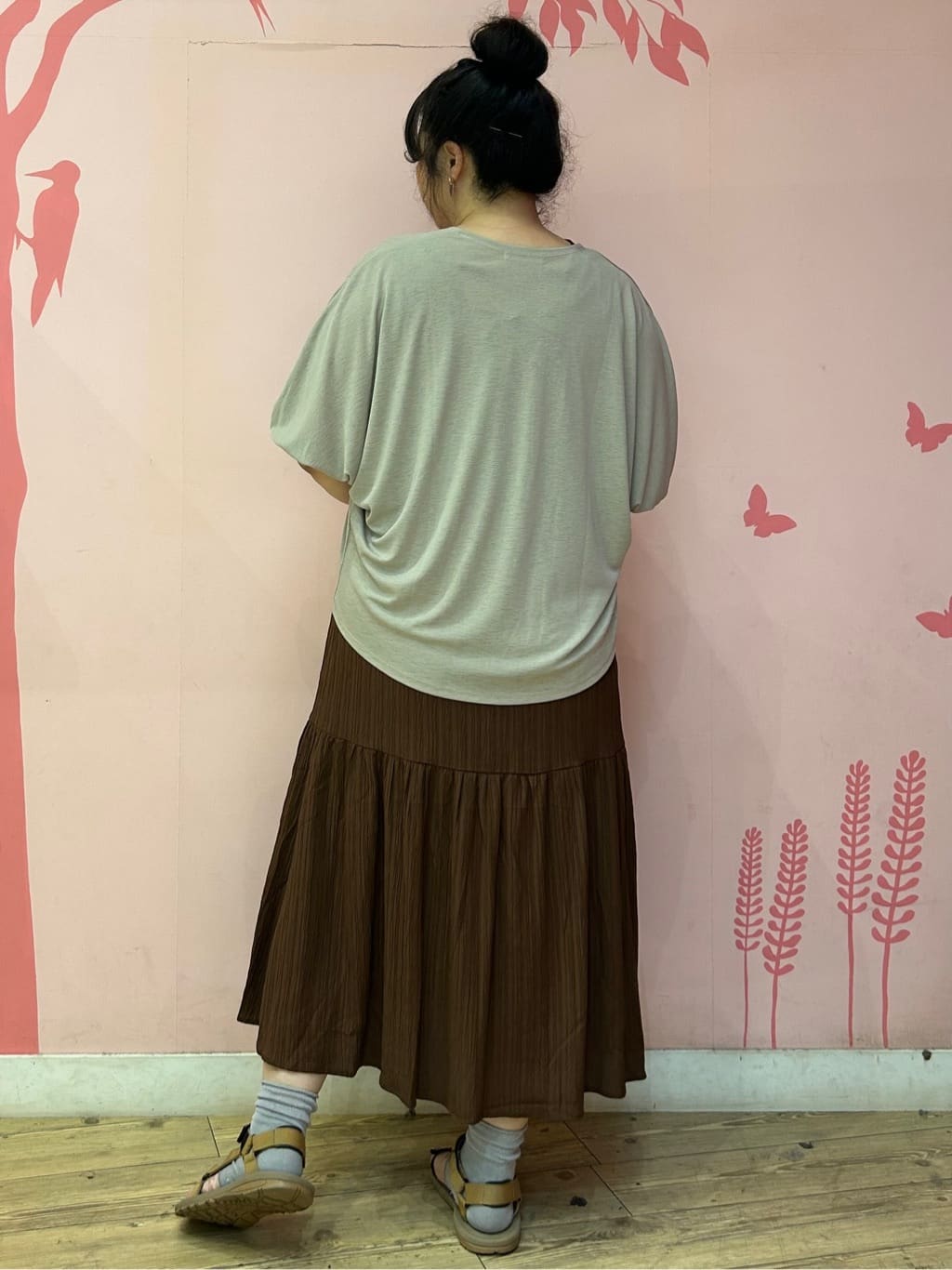 みりぽんさんの「SHOO･LA･RUE｜【UV/さらさらタッチ】女性らしさ漂う 5分袖ボレロカーディガン」を使ったコーディネート