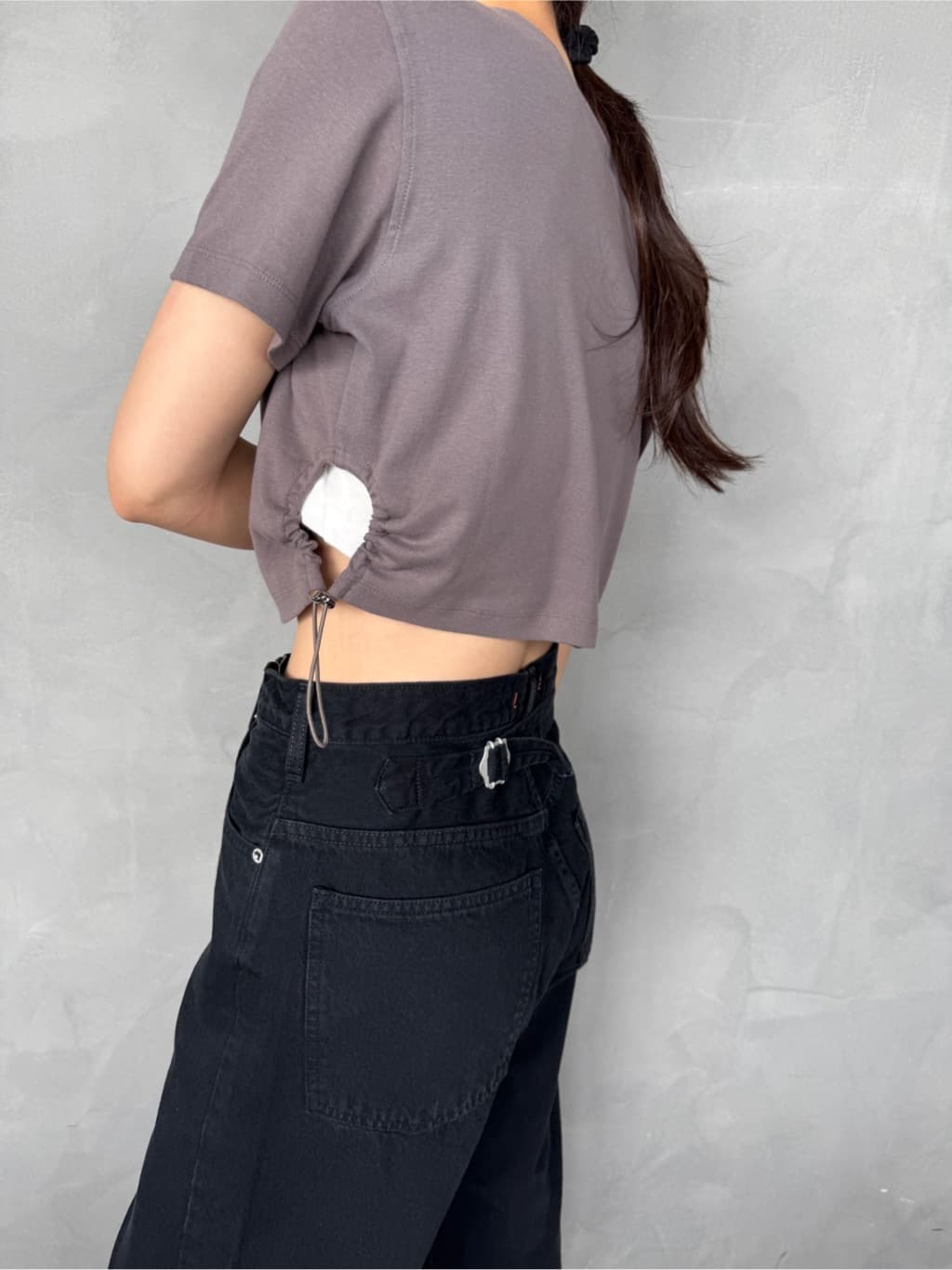 uchi__yamaさんの「CODE A｜drawstring crop tee」を使ったコーディネート
