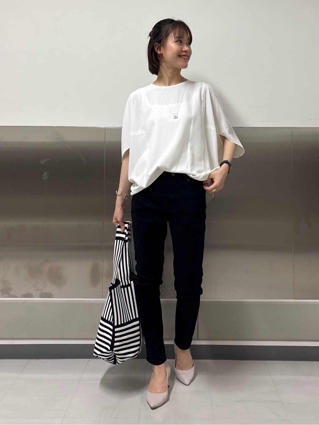 kanaeさんの「INDIVI｜【通年活躍！褒められデニム】スキニー デニムパンツ」を使ったコーディネート