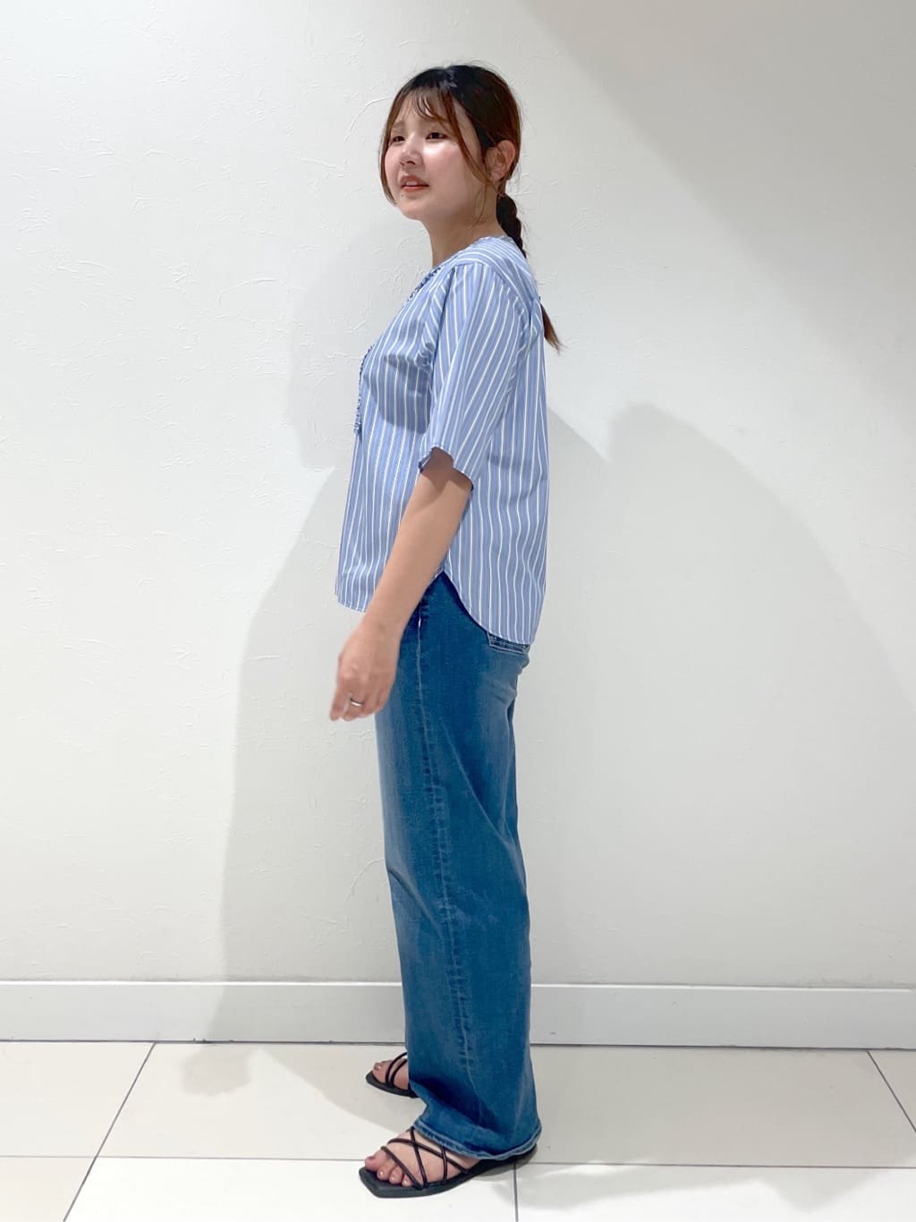 YUUKIさんの「INDIVI｜【洗える】胸元タックフリルブラウス」を使ったコーディネート