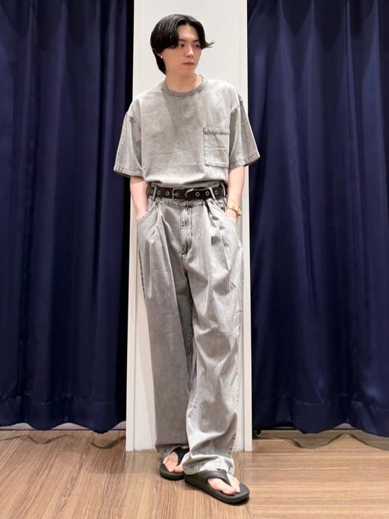 Tightさんの「THE SHOP TK｜ライトデニム半袖Tシャツ【洗濯機OK】」を使ったコーディネート