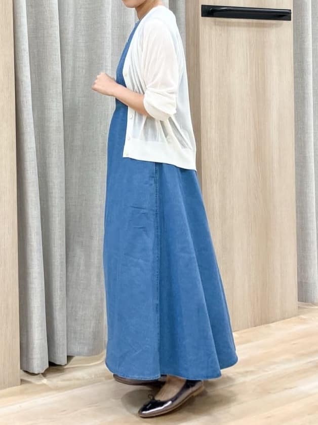 Keiさんの「grove｜さっと二の腕カバー　大人な抜け感シアーラグランVネックカーデ」を使ったコーディネート