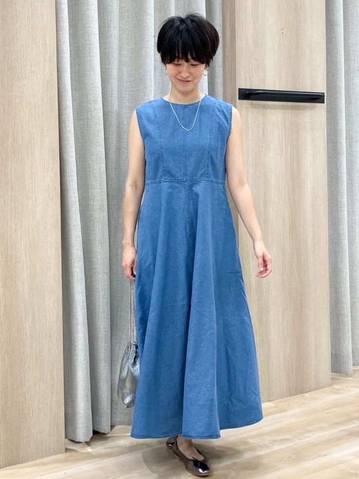 Keiさんの「grove｜さっと二の腕カバー　大人な抜け感シアーラグランVネックカーデ」を使ったコーディネート