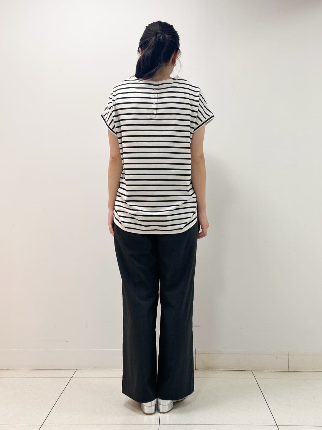 Kaiさんの「Dessin｜【洗える】フレンチスリーブロゴ入りTシャツ」を使ったコーディネート